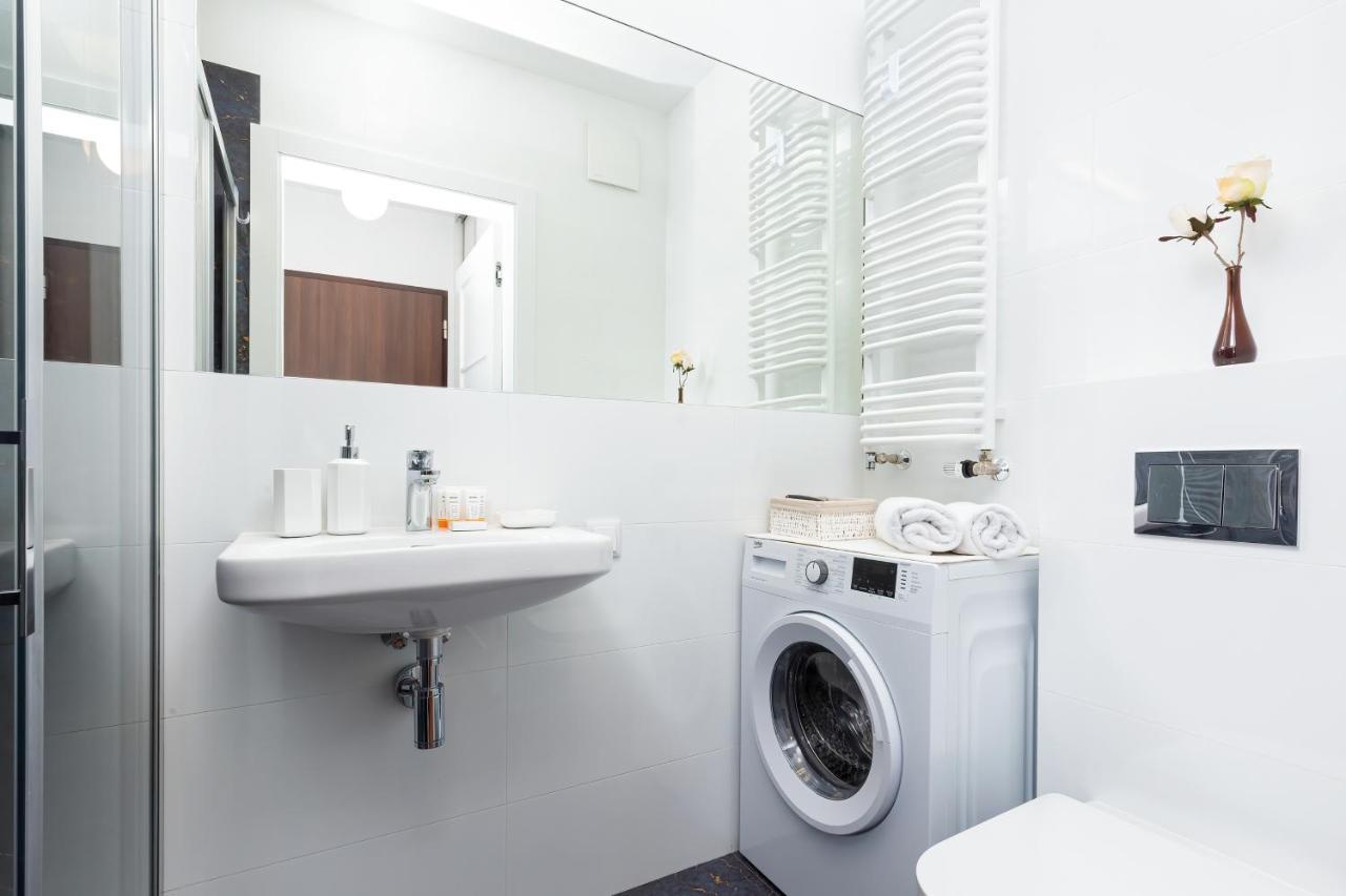 Royal City Center Mennica Residence By Noclegi Renters Warschau Buitenkant foto