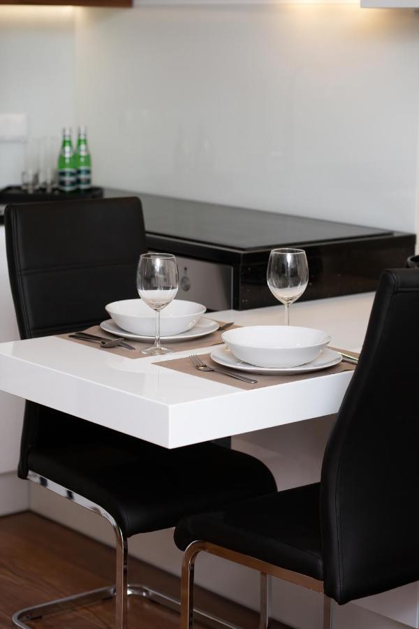 Royal City Center Mennica Residence By Noclegi Renters Warschau Buitenkant foto