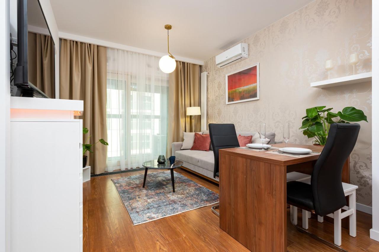 Royal City Center Mennica Residence By Noclegi Renters Warschau Buitenkant foto