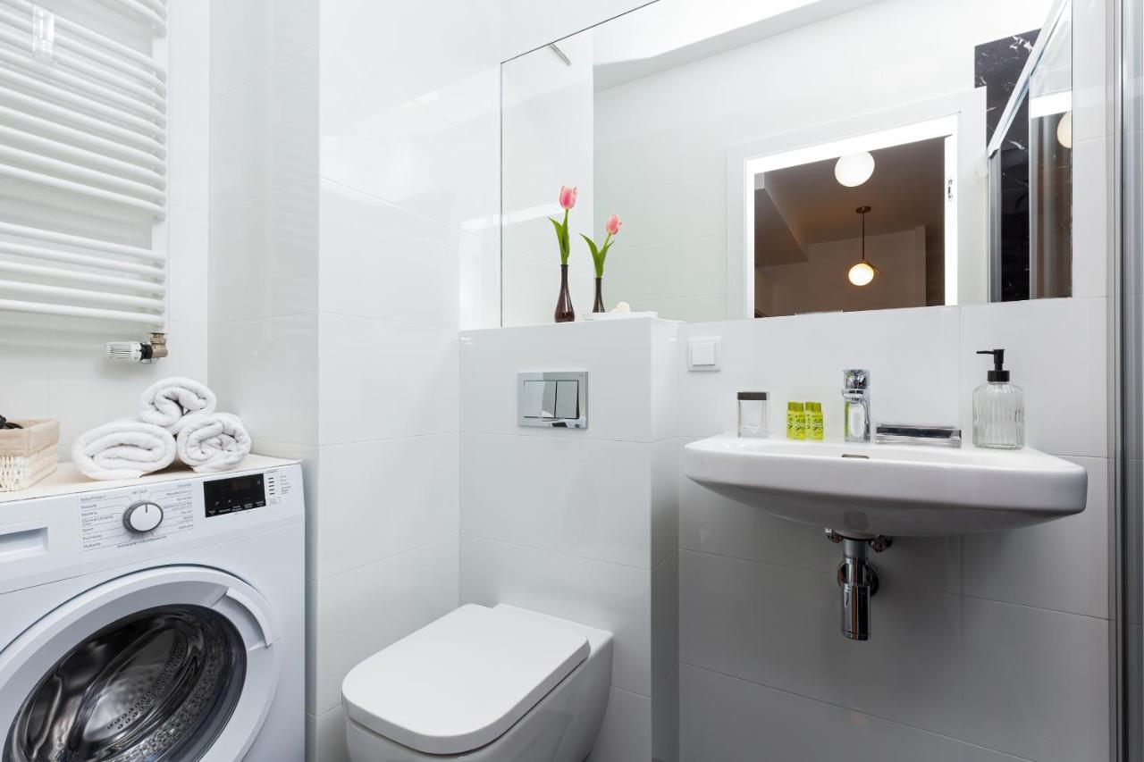 Royal City Center Mennica Residence By Noclegi Renters Warschau Buitenkant foto